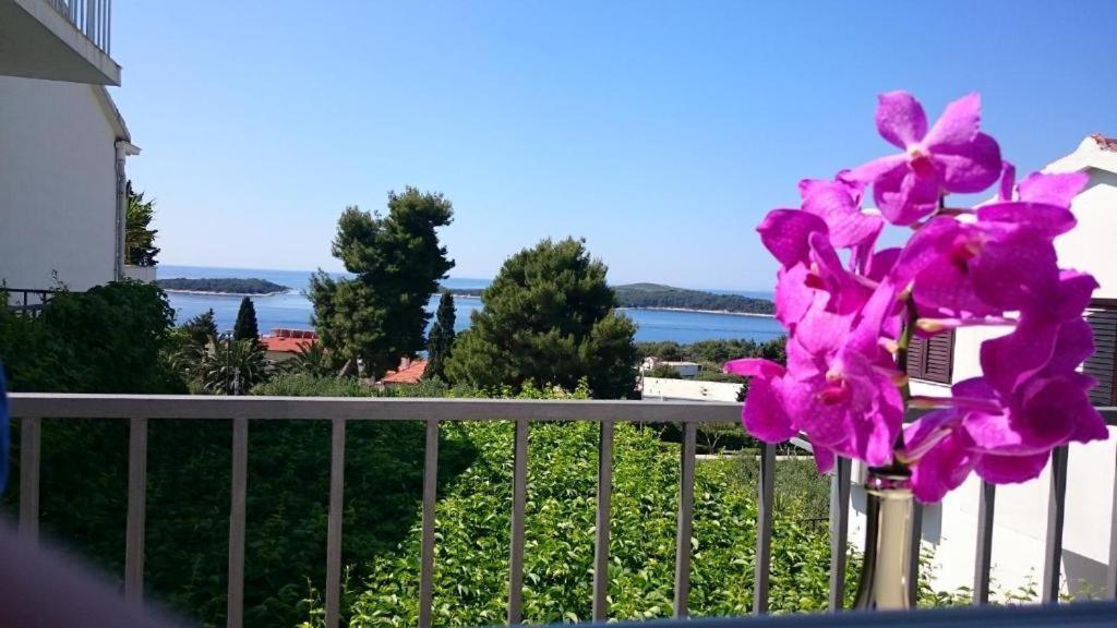 Apartments Mare 2 Hvar Town Buitenkant foto