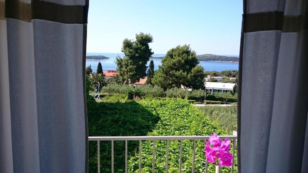 Apartments Mare 2 Hvar Town Buitenkant foto
