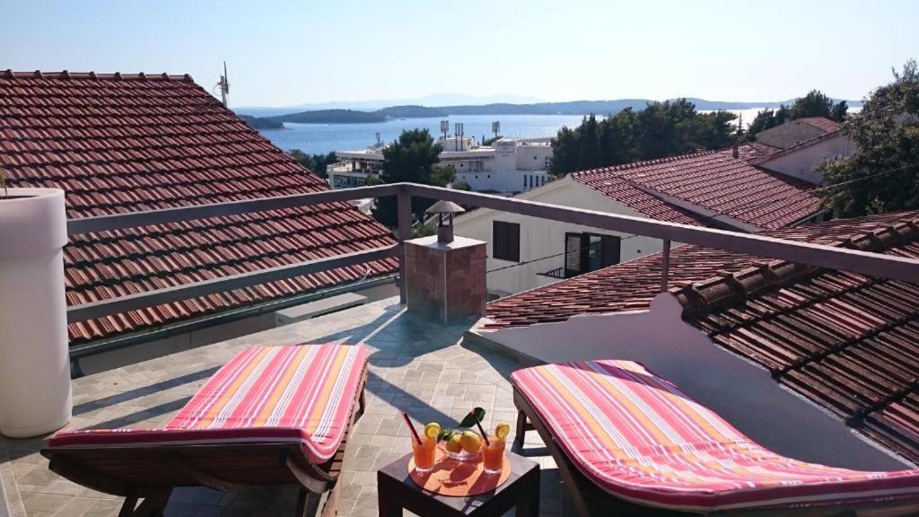 Apartments Mare 2 Hvar Town Buitenkant foto